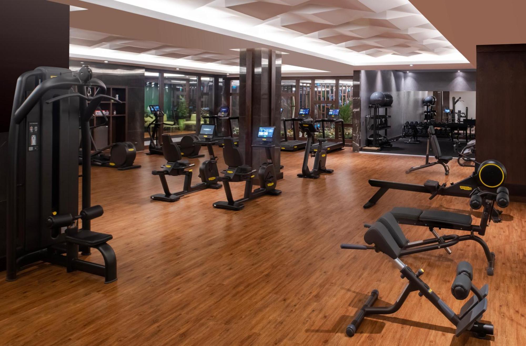 Moevenpick Hotel Istanbul Asia Airport エクステリア 写真 The gym at the hotel